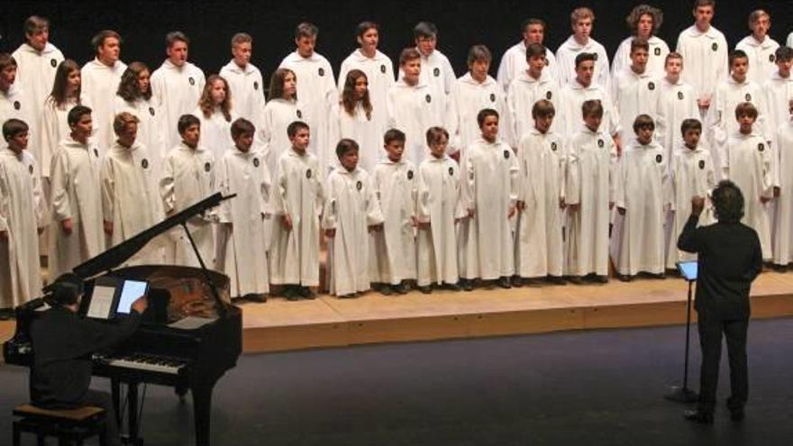 La Escolanía del Misteri ofrece un concierto benéfico en Alcoy