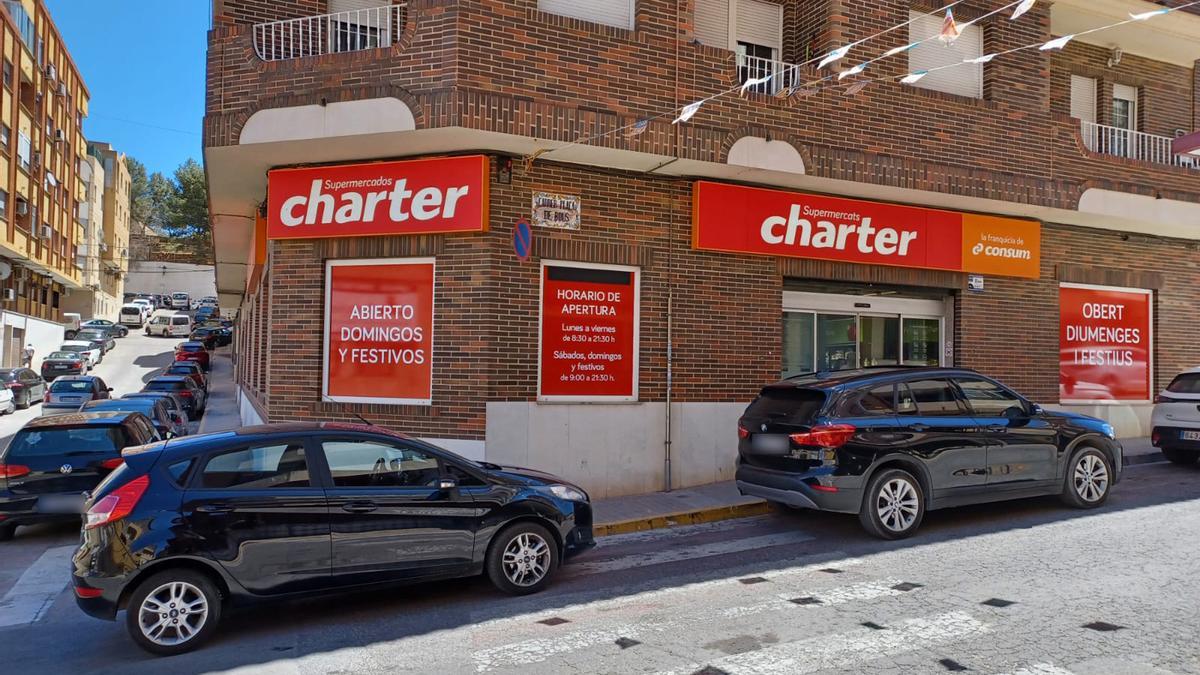 Una tienda de Charter en Benaguasil, en una imagen reciente.
