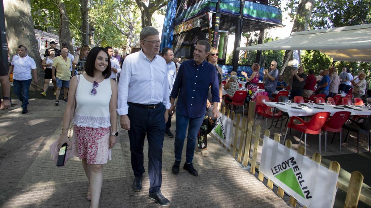 La consellera Rebeca Torró y el presidente Puig este verano en la feria de Xàtiva
