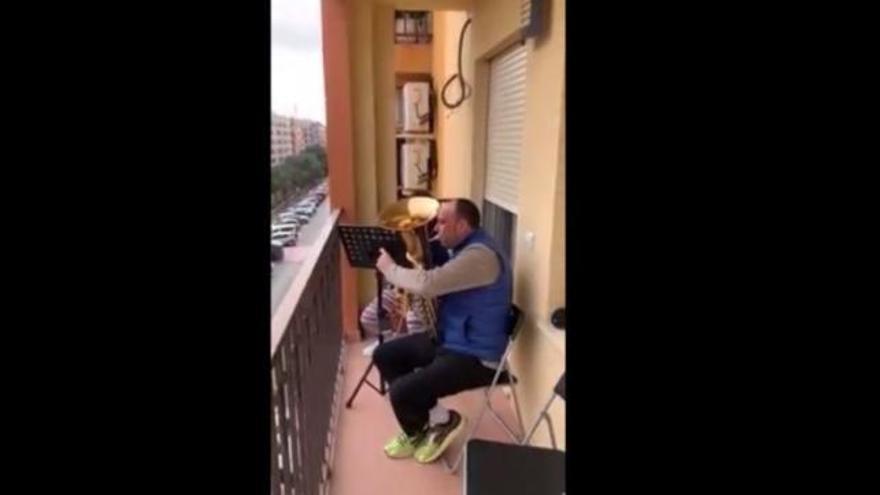 Así fue el "música als balcons" en Godella