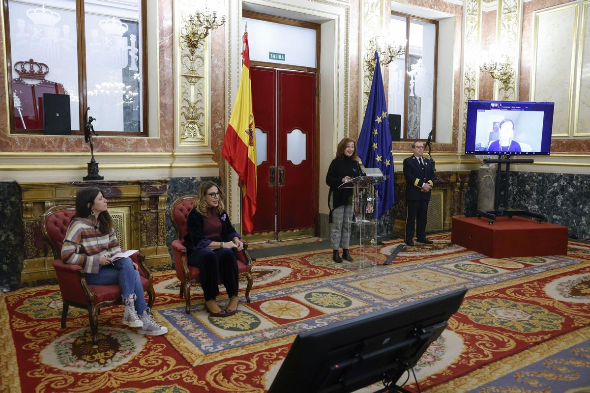 La presidenta del Congreso, Francina Armengol, interviene en el acto celebrado con motivo del 25N, Día Internacional de la Eliminación de la Violencia contra la Mujer, este martes en la Cámara Baja. J.J.Guillén