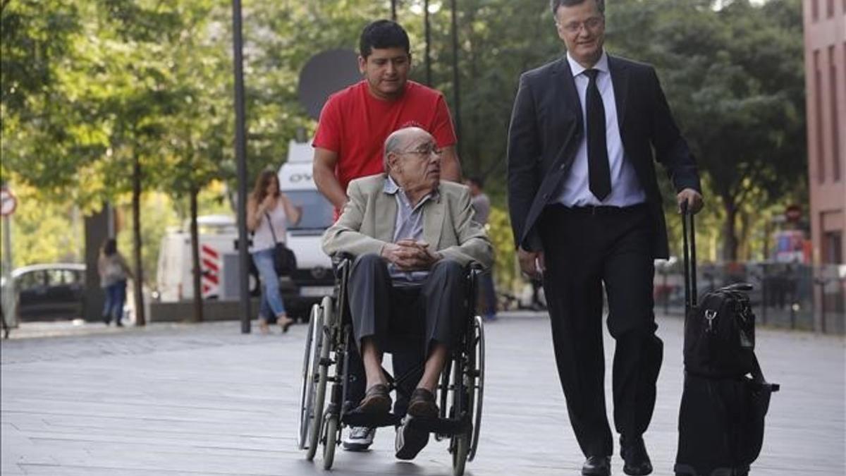 Fèlix Millet llega al último día del juicio del 'caso Palau', en la Ciutat de la Justícia.