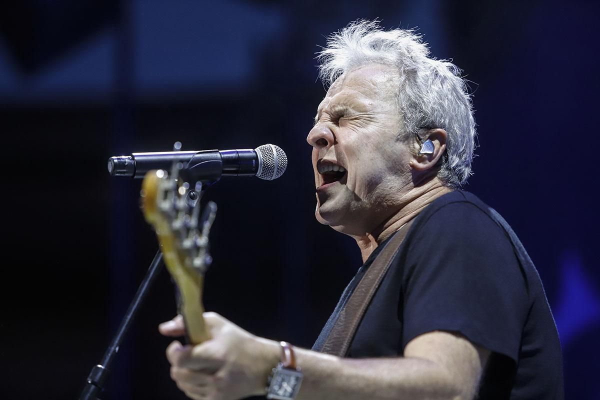 Hombres G enloquecen al público de Los Califas