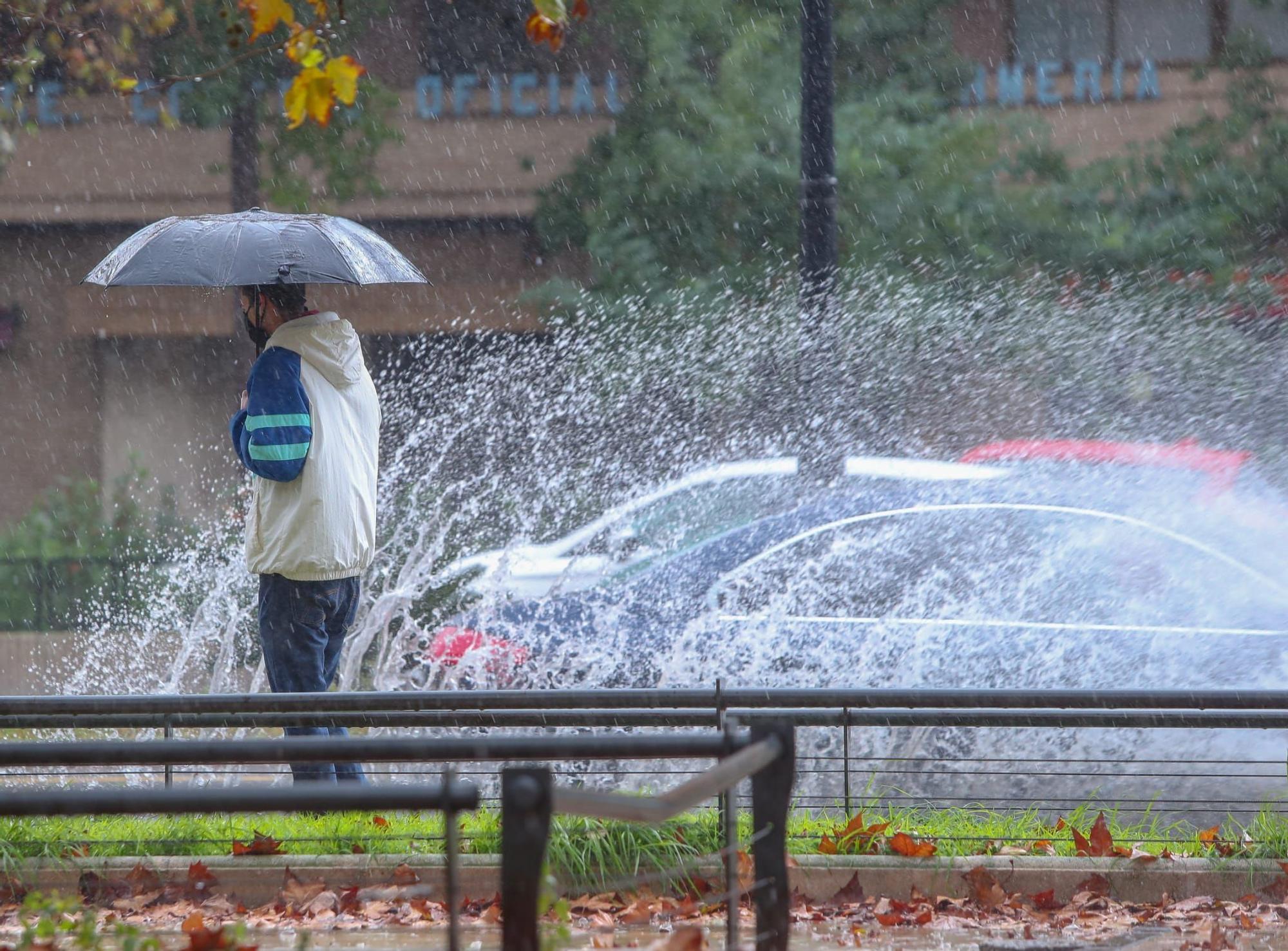 FOTOS | El temporal de lluvia y granizo en València