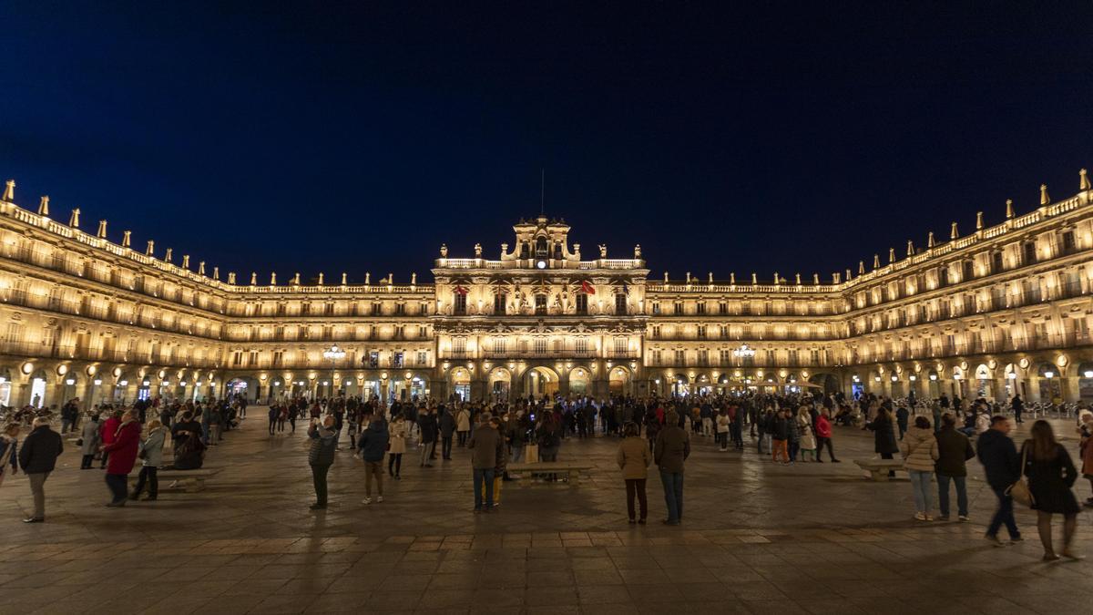 Nueva iluminación de la Plaza Mayor de Salamanca.