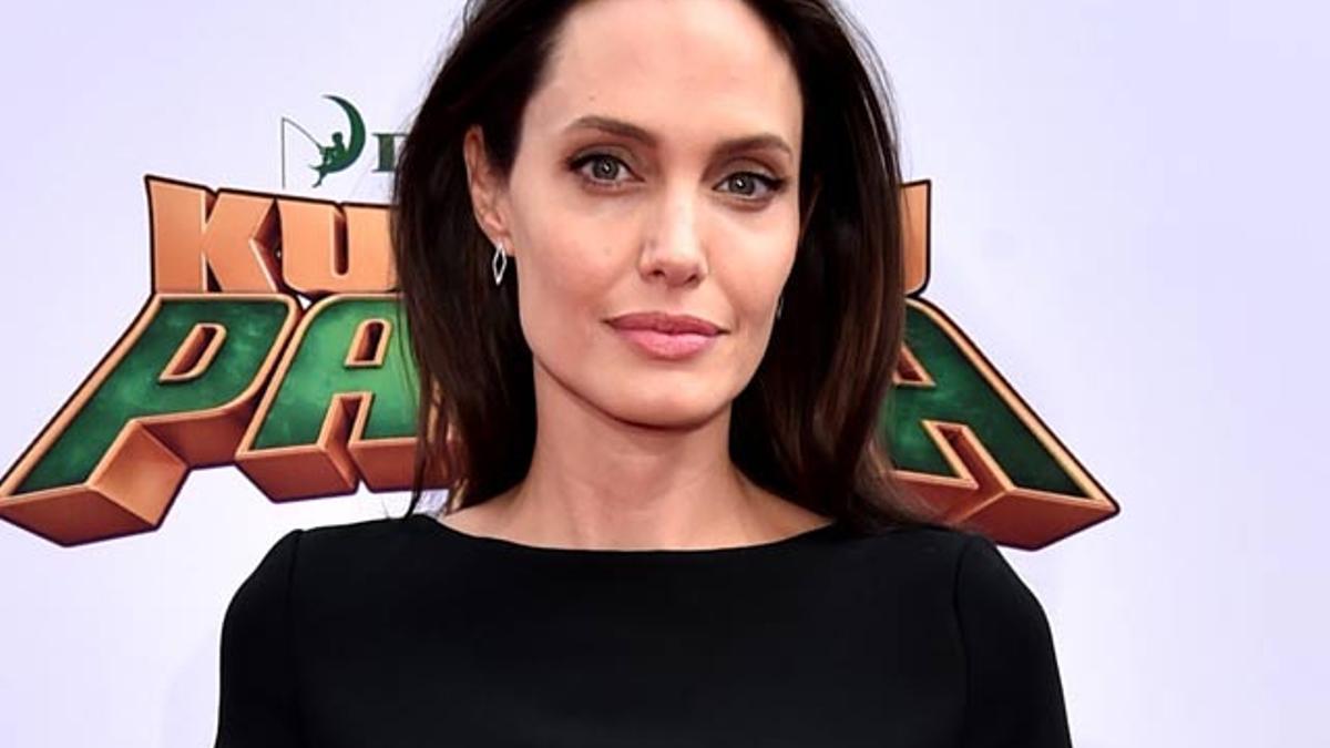 Angelina Jolie pasa cuatro horas con el FBI