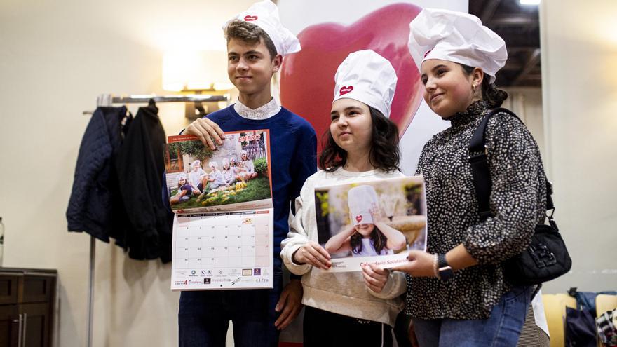 GALERÍA | Así fue la presentación del calendario de la Asociación para la Donación de la Médula Ósea en Cáceres