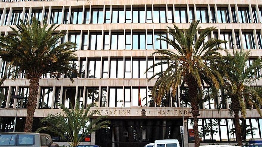 Ayudas Hacienda Canarias: Hacienda ya tiene fecha para solicitar la ayuda  de 200 euros