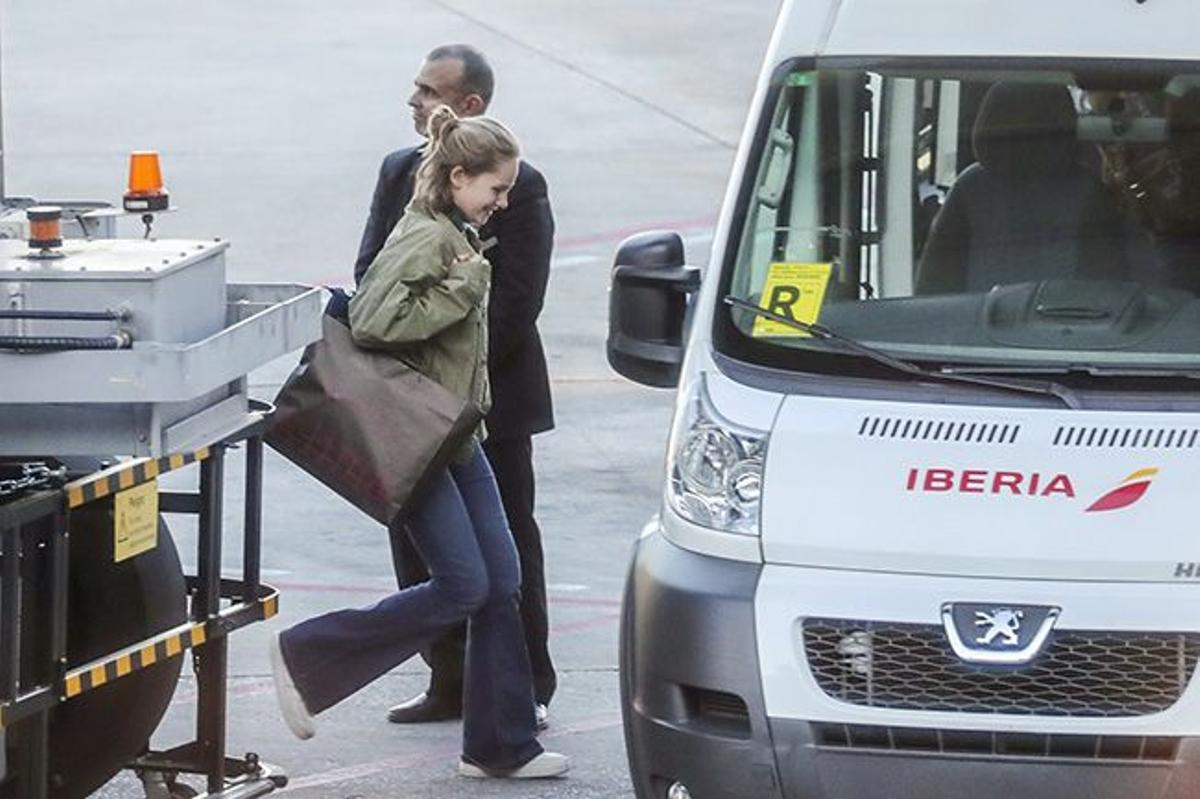 Bolso XL para un look de aeropuerto