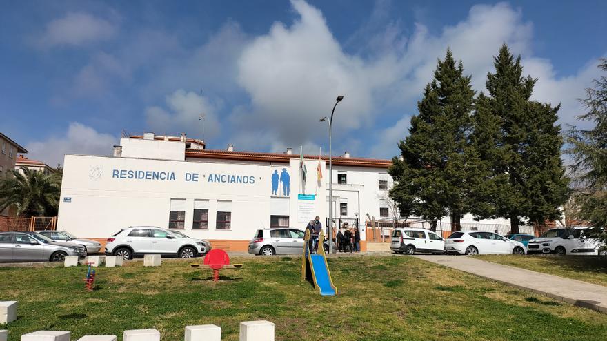 El pleno municipal da el visto bueno a 400.000 euros para la residencia de mayores de Coria