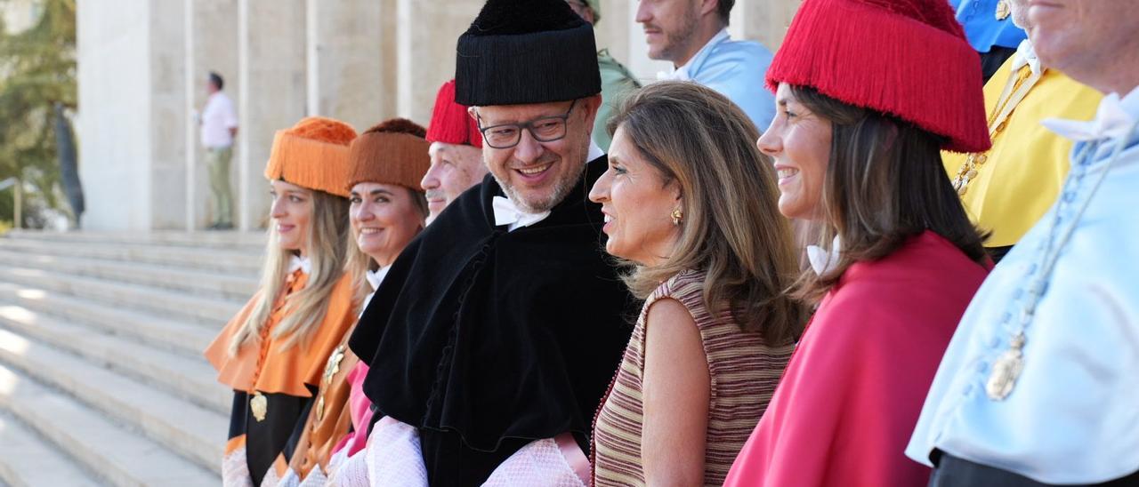 Manuel Torralbo en la foto de familia antes de comenzar el acto.