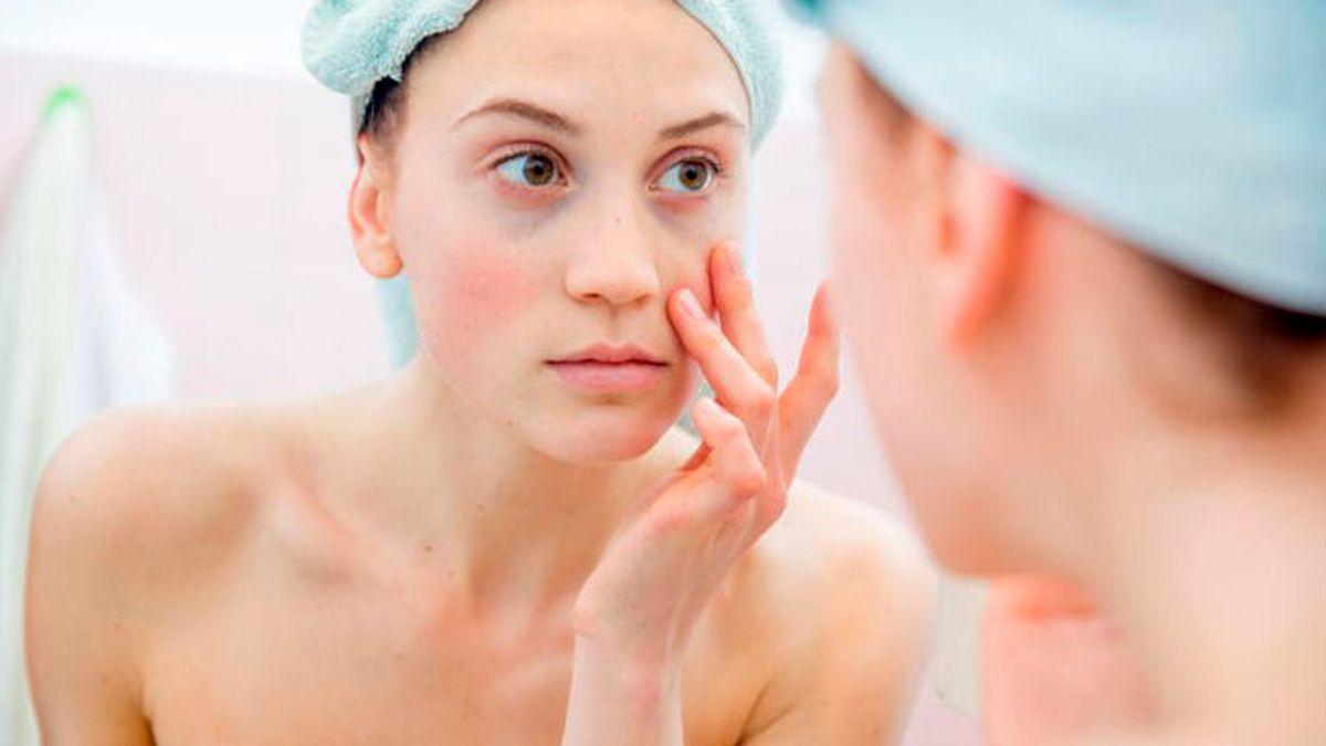 La clave para decir adiós a las ojeras cada mañana: el truco para tener un rostro descansado.