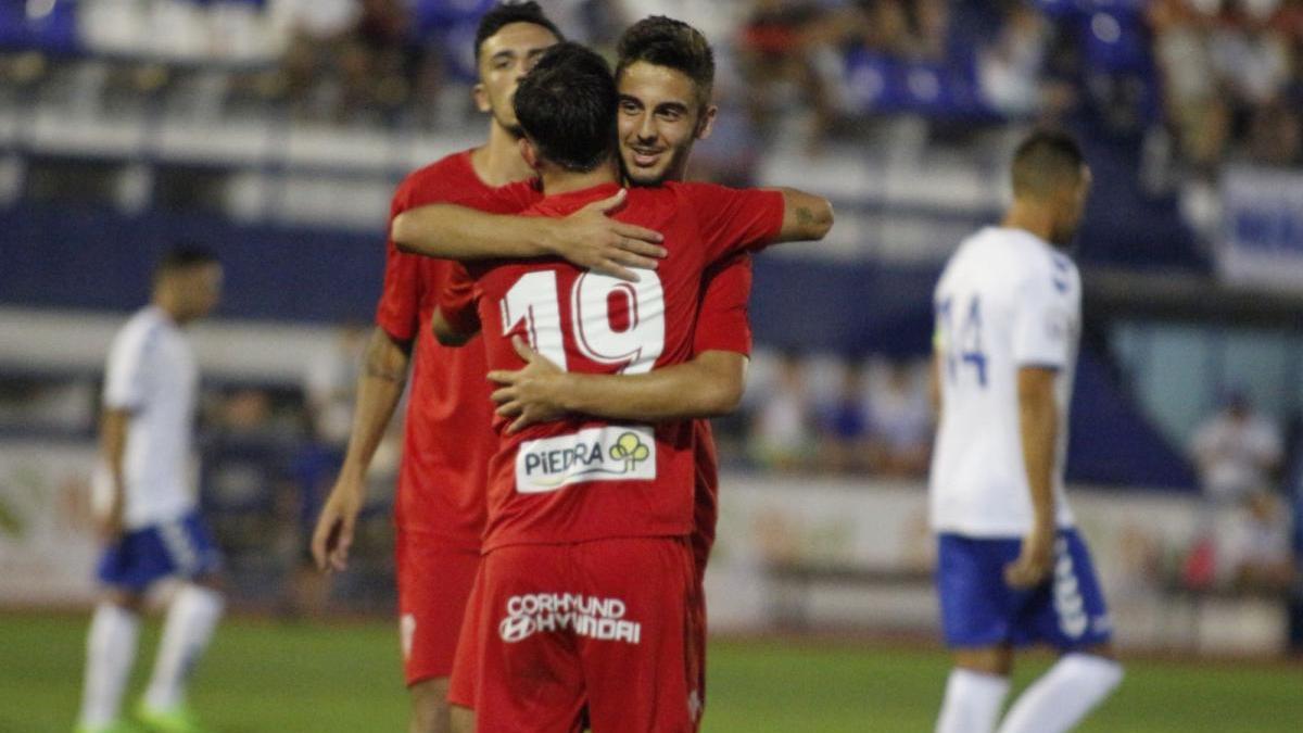 Los jóvenes solventan el penúltimo bolo del Córdoba (0-2)