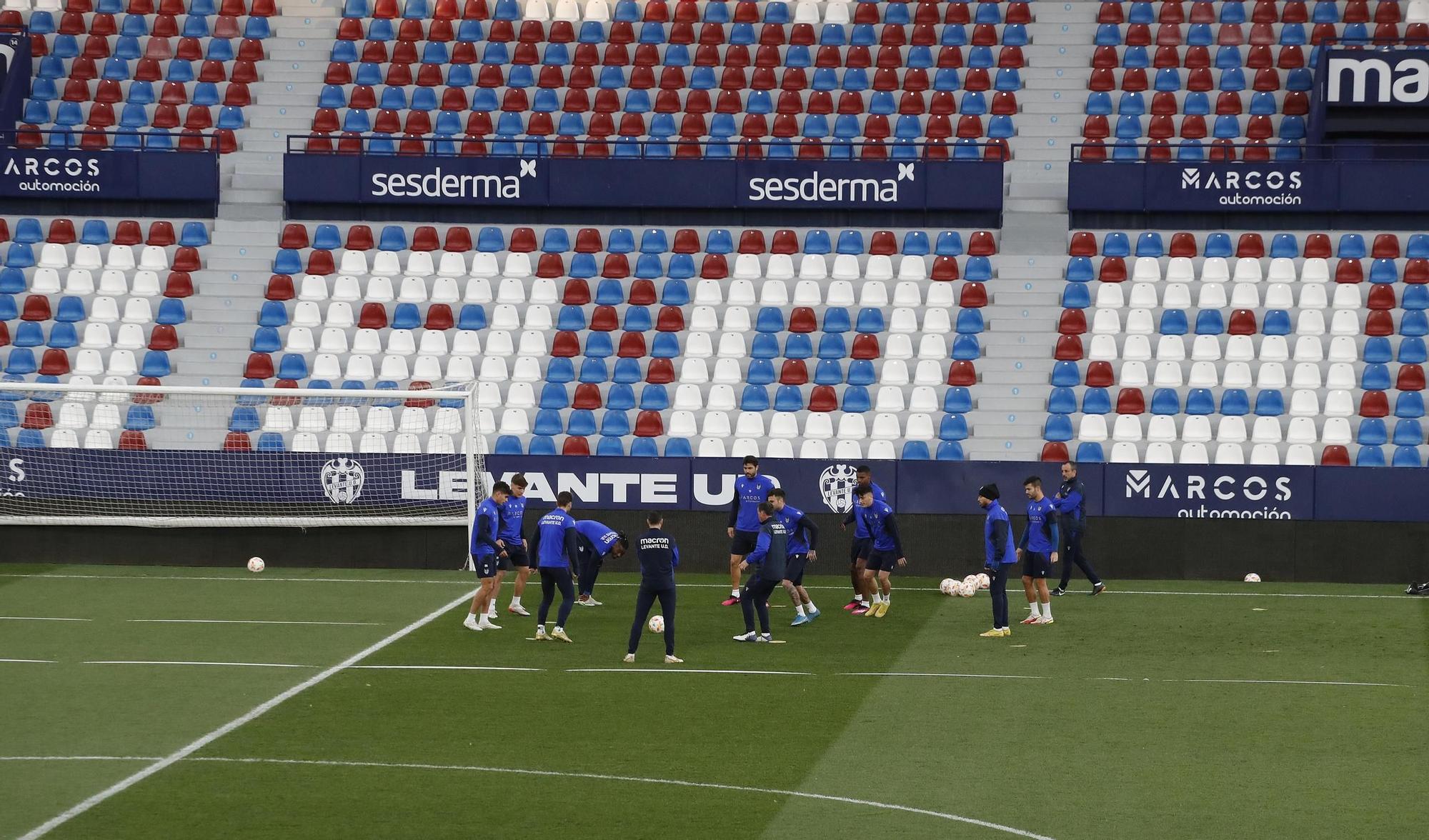 Entrenamiento del Levante Ud