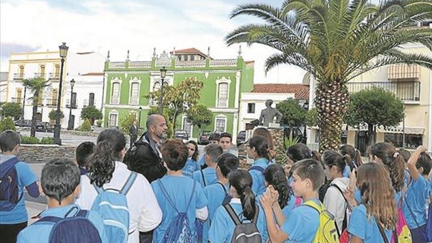 Escolares conocen las plantas de las calles