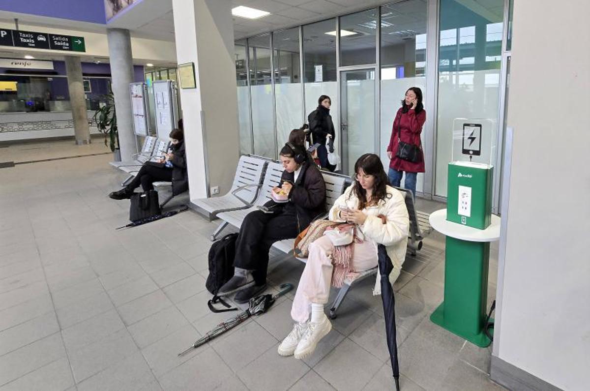 Esperas en la estación de Guixar.