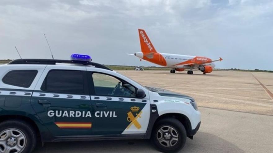 Libertad bajo fianza para el joven que dio un falso aviso de bomba en un vuelo Londres-Menorca