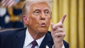 Trump extiende el plazo a TikTok para desligarse de su matriz china otros 90 días