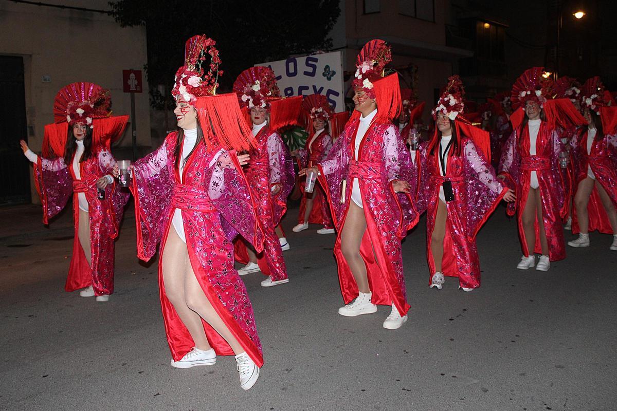 Galería de fotos del desfile nocturno del Carnaval de Alcalà de Xivert