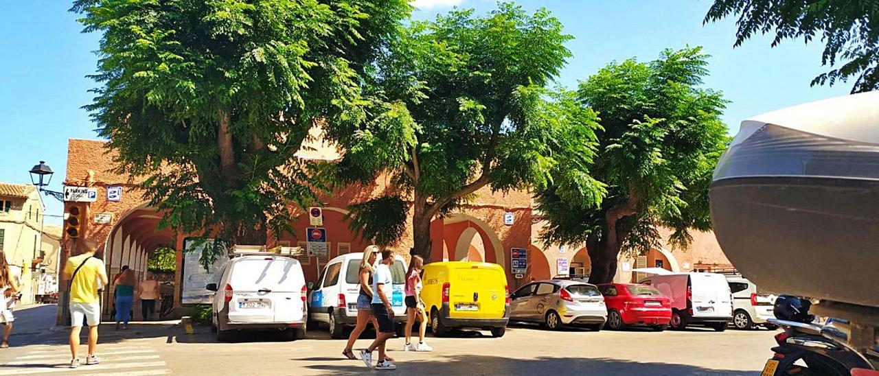 Una vista exterior del mercado de Sóller. | J,MORA