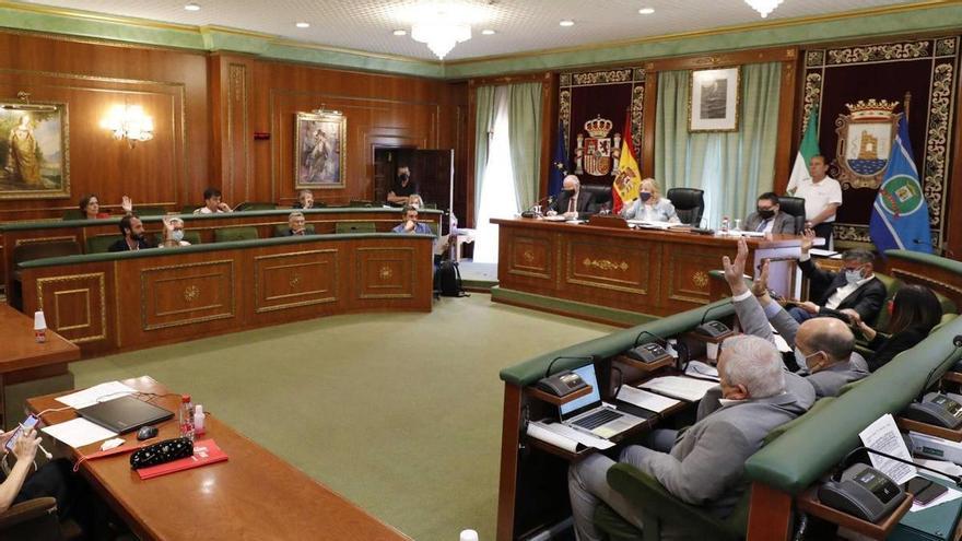 El futuro de la alcaldesa de Marbella desata la polémica entre PSOE y PP por el proceso judicial de su marido