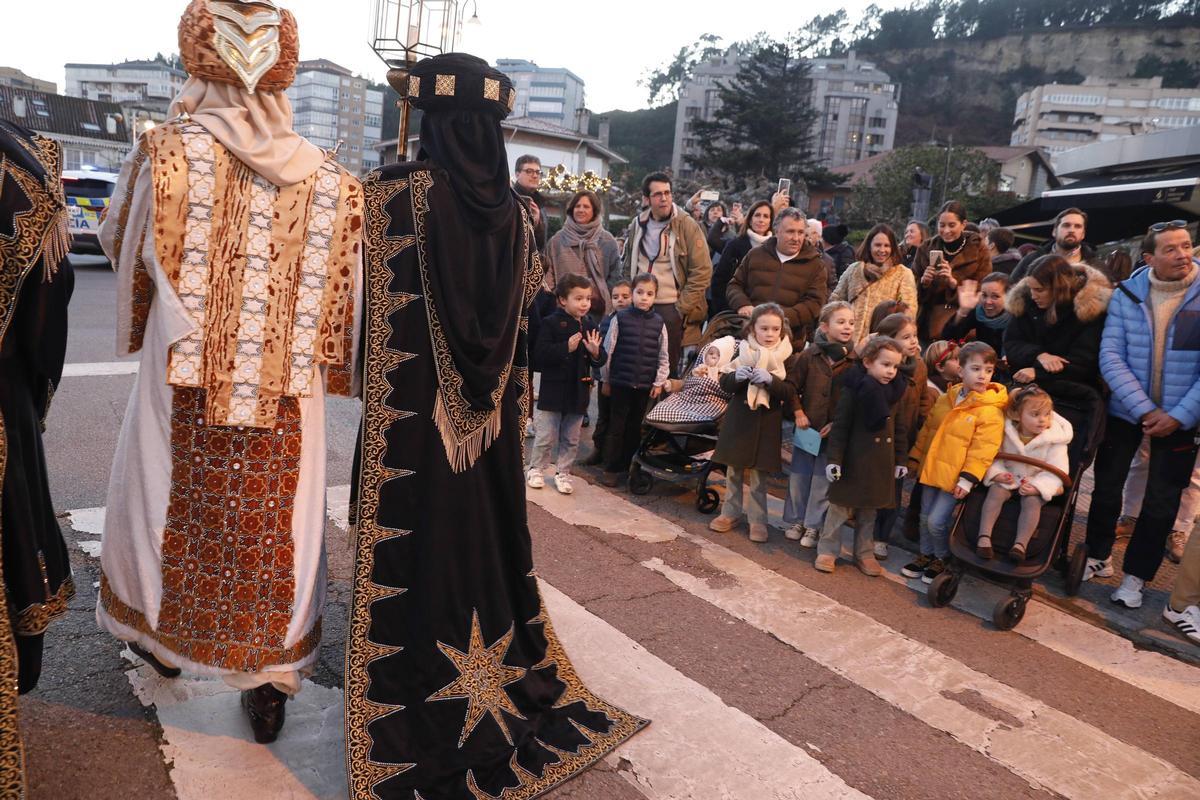 EN IMÁGENES: La llegada del Cartero Real a Salinas