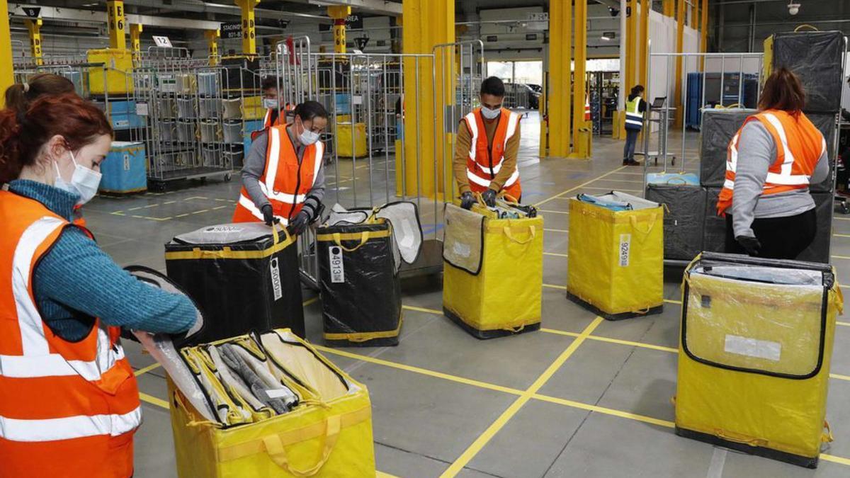 Trabajadoras de Amazon en Porriño.