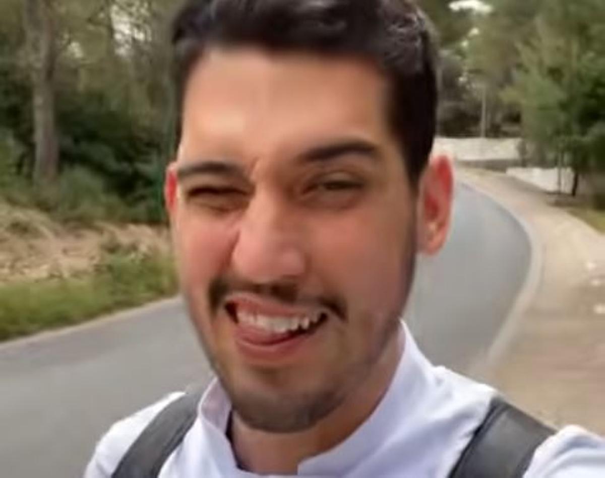 El cocinero en un fragmento del vídeo