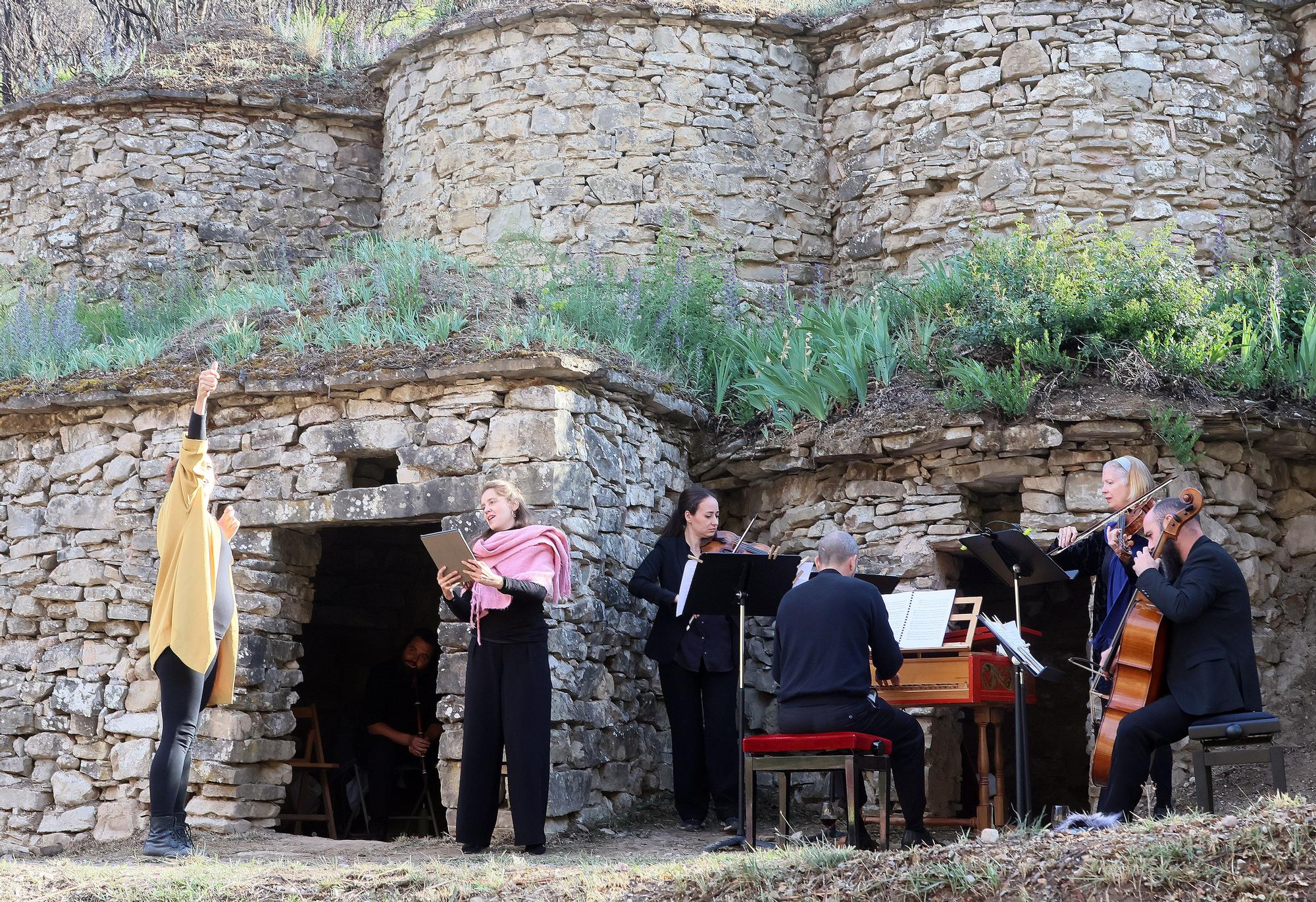 Les millors fotos de l'homenatge als pagesos del bosc a les tines de la Vall del Flequer del Pont