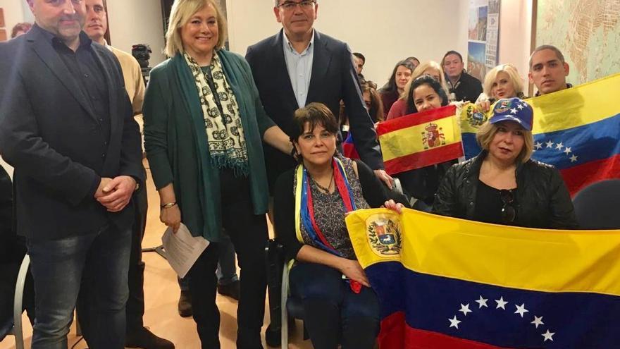 Mercedes Fernández apoya a Guaidó contra &quot;el atropello sistemático de los derechos humanos&quot; de Maduro