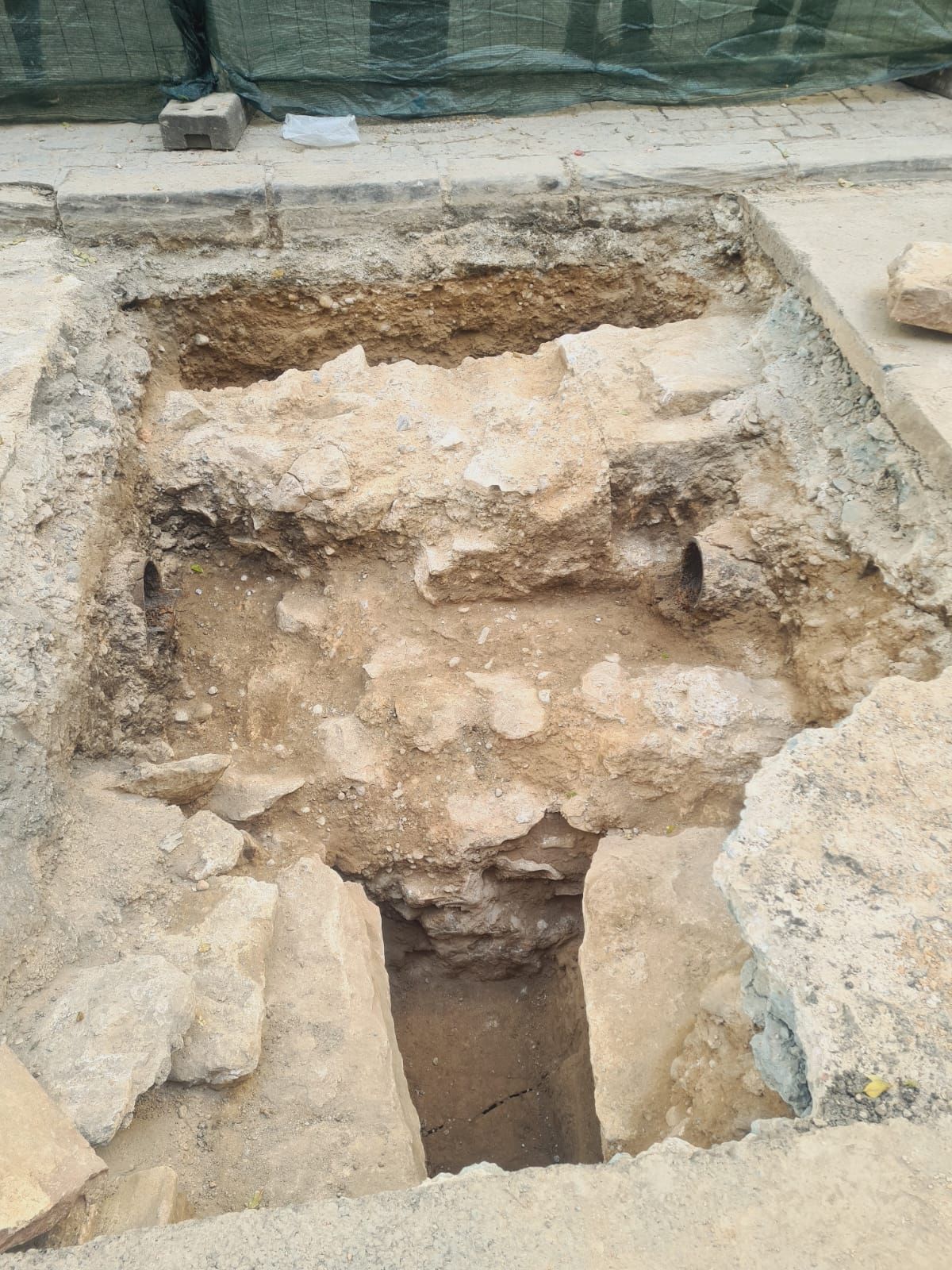 La puerta de la Boatella y uno de sus torreones aparecen en San Vicente