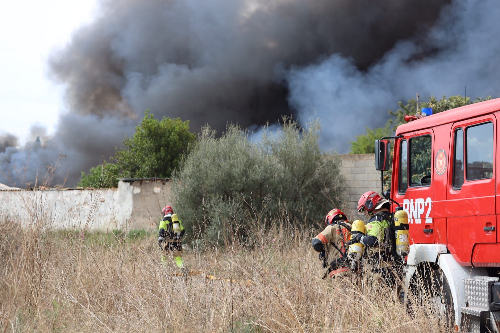 Incendio junto al cementerio de Castelló