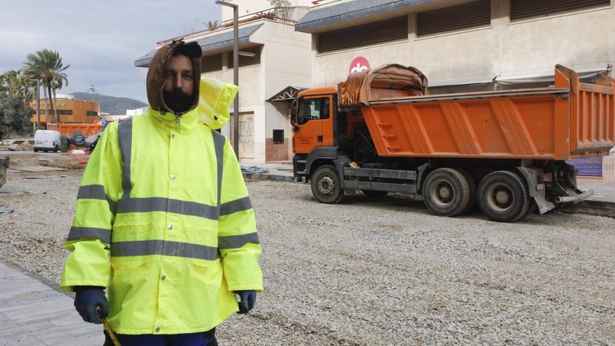 Galería de trabajadores en la calle durante la ola de frío en Ibiza