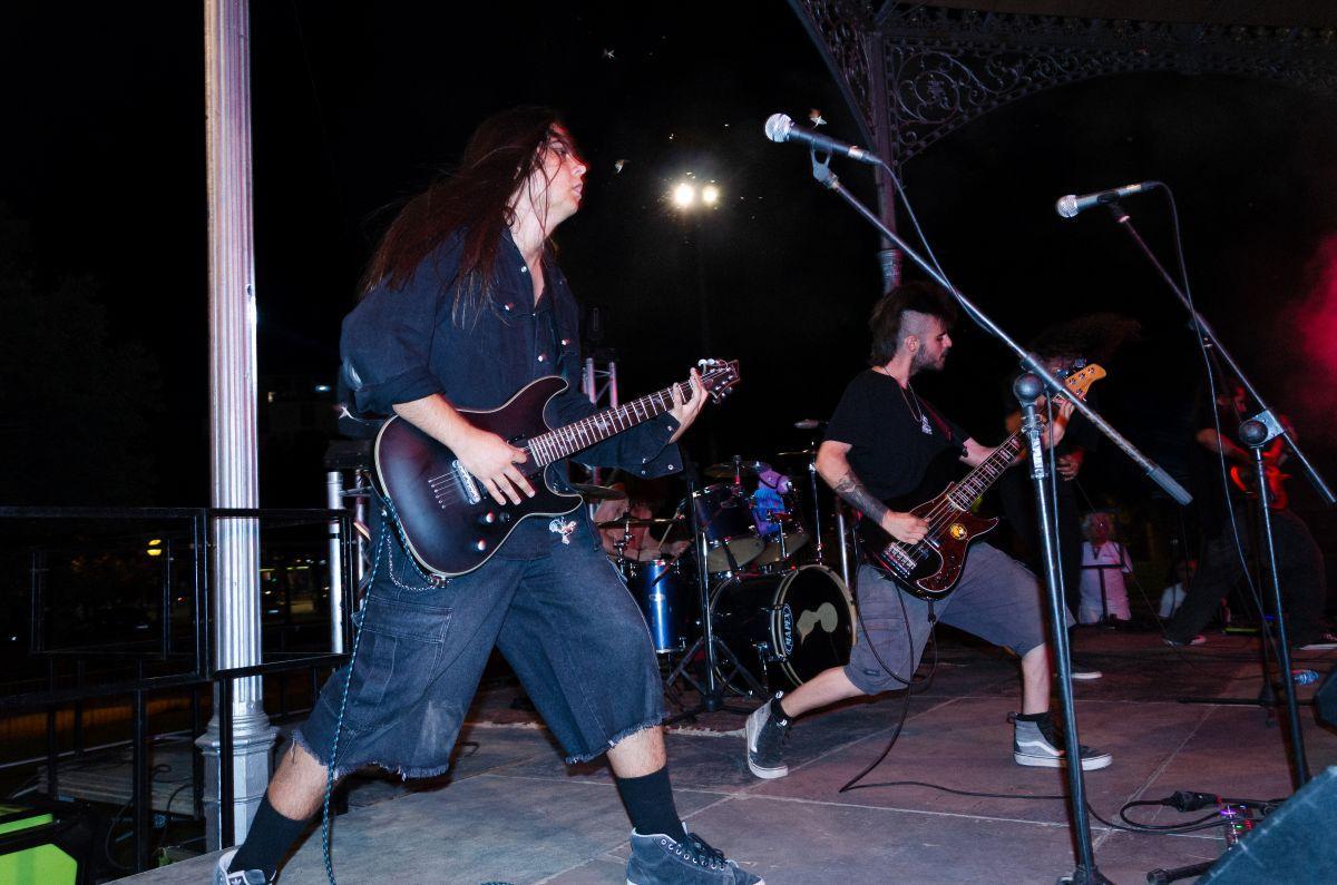 Un momento de la actuación de Heartless en la final de Dinamomusic.