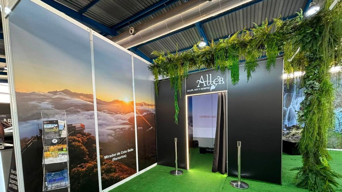 Stand del Ayuntamiento de Aller en la Feria