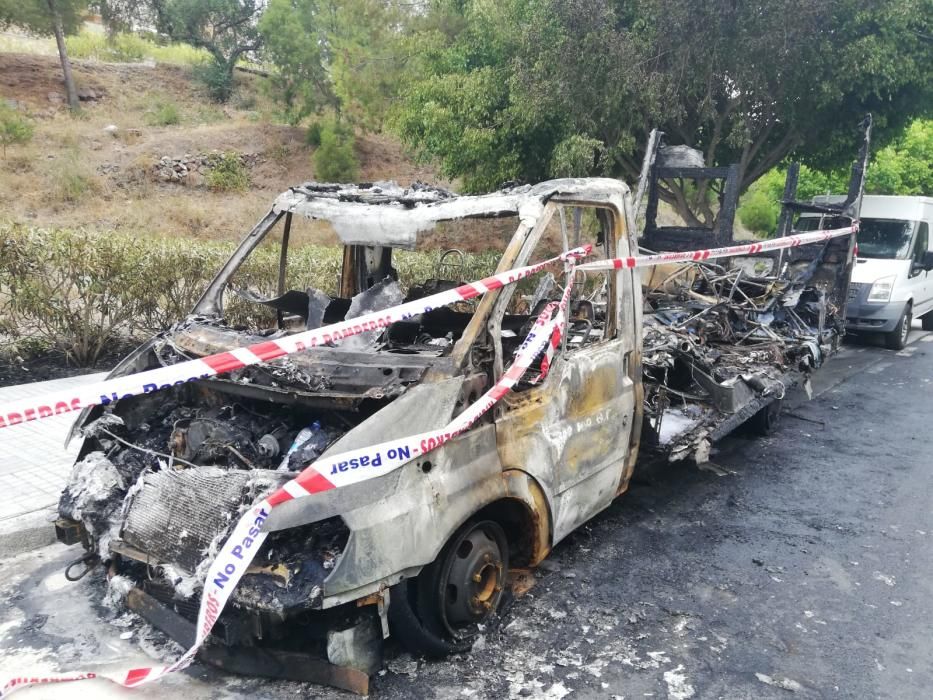 Cassá denuncia que le han quemado su caravana