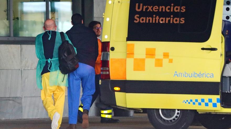 Una menor agrede a dos sanitarios de una ambulancia y a un policía local en Vigo