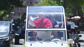 Lleó XIV fa el seu primer recorregut en papamòbil pels carrers de Madrid, que han aplegat 130.000 persones