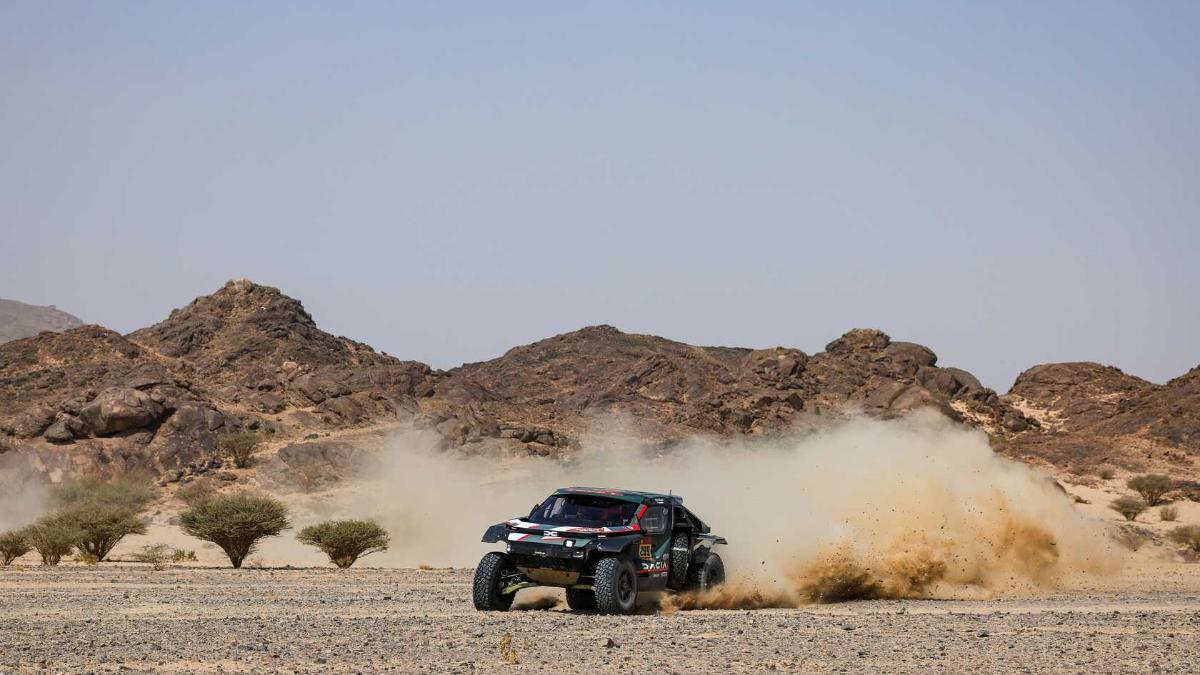 Al Attiyah sigue líder