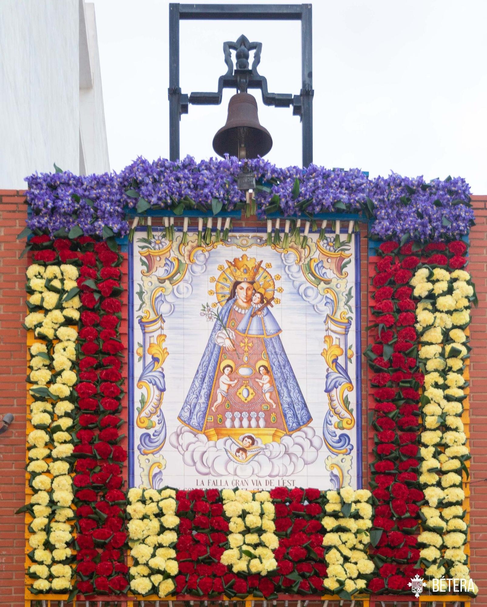 Bétera celebra la Ofrenda a la Mare de Déu de las Fallas de 2023