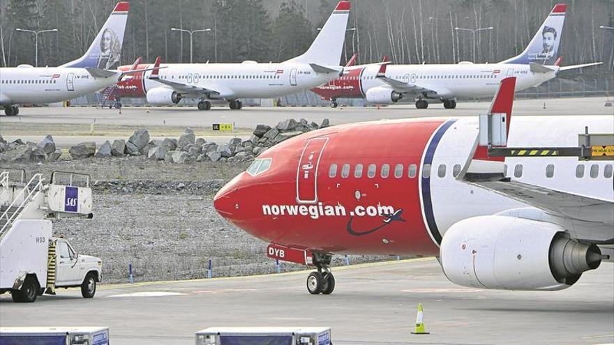 IAG entra en el capital de Norwegian y plantea una oferta de compra