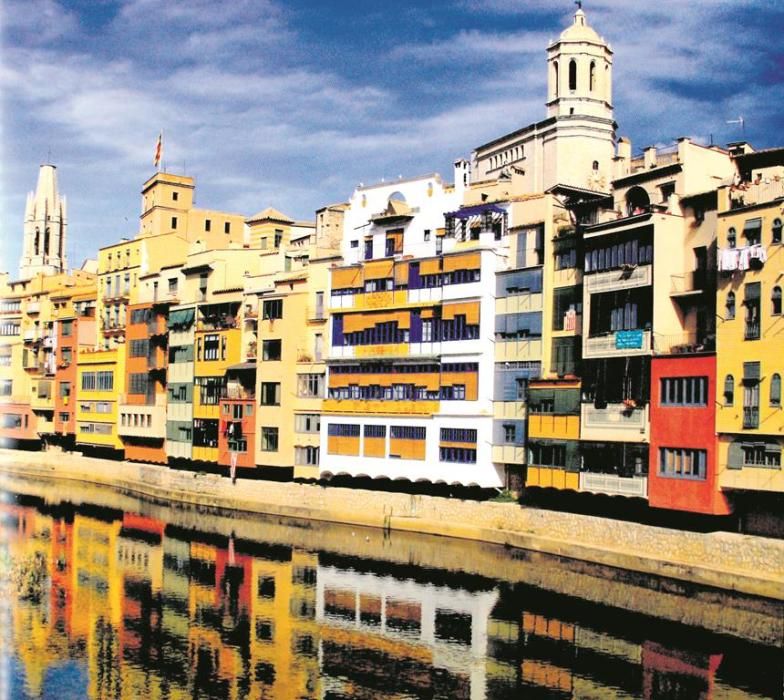 L’Onyar al seu pas pel centre de Girona