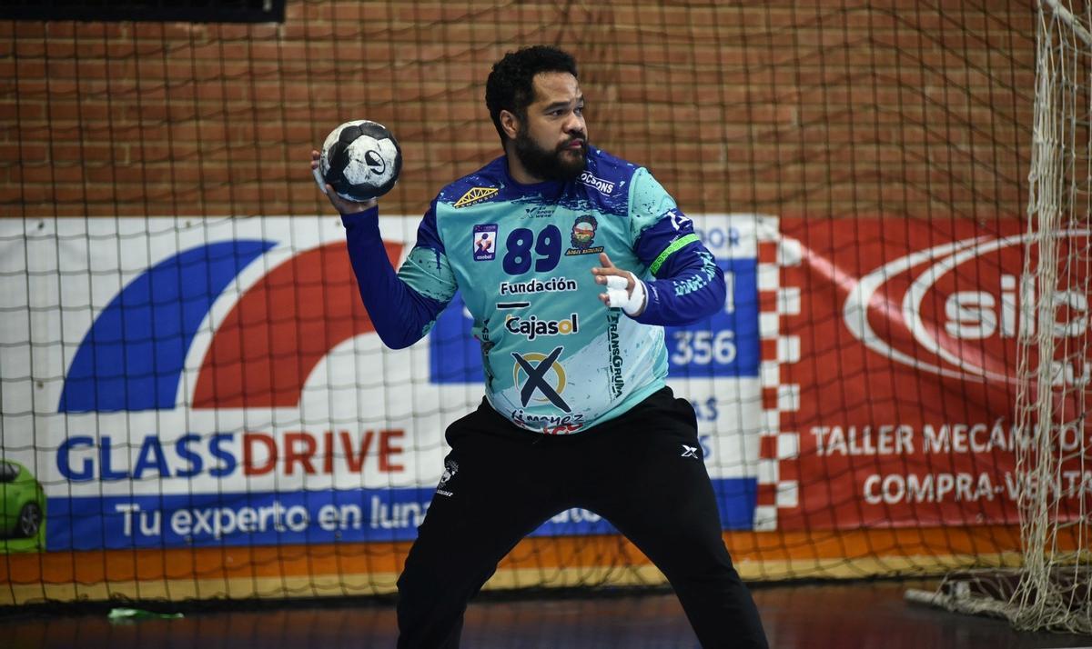 'Bombón' Almeida, en uno de los partidos jugados por el Cajasol Ángel Ximénez en Cuenca.