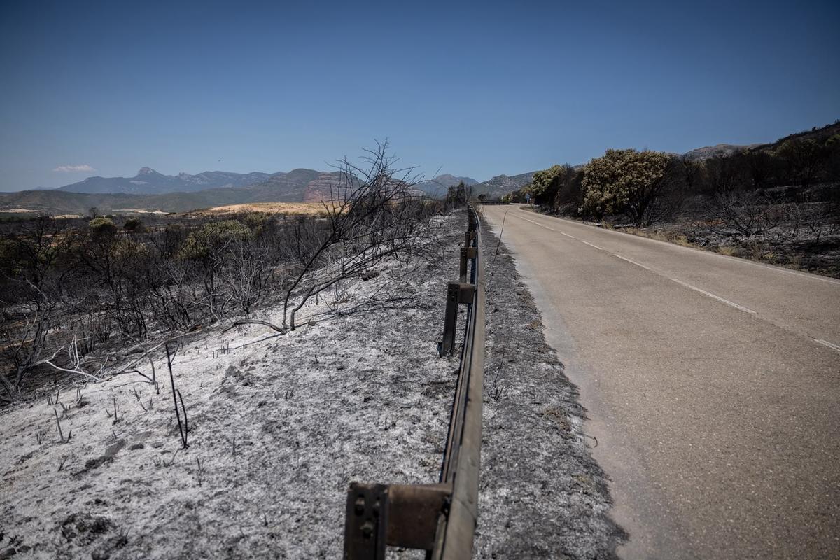EN IMÁGENES | Siguen las labores de extinción del incendio de Loporzano