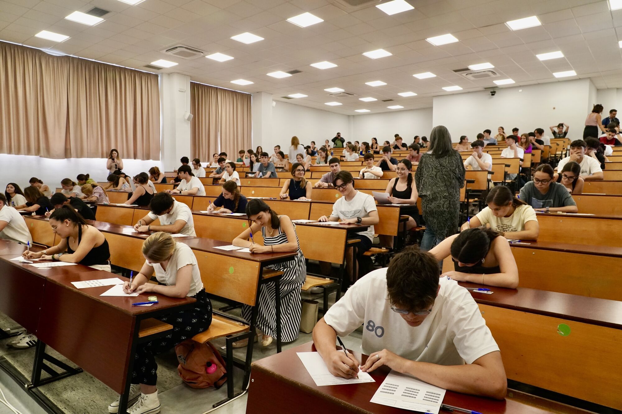 Estudiantes malagueños se enfrentan a la Prueba de Acceso a la Universidad (Selectividad 2025)