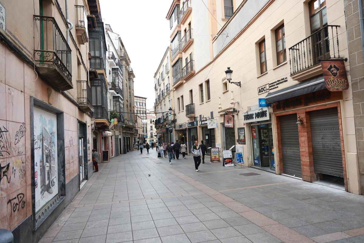 Galería | Este es el estado actual de las calles comerciales del centro de Cáceres