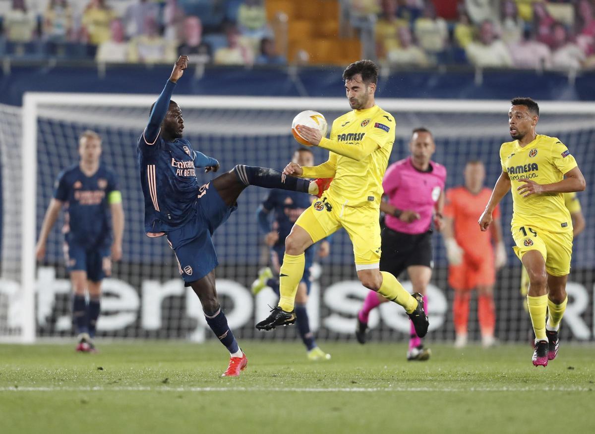 Trigueros, en el Villarreal-Arsenal de la Europa League 2020/21.