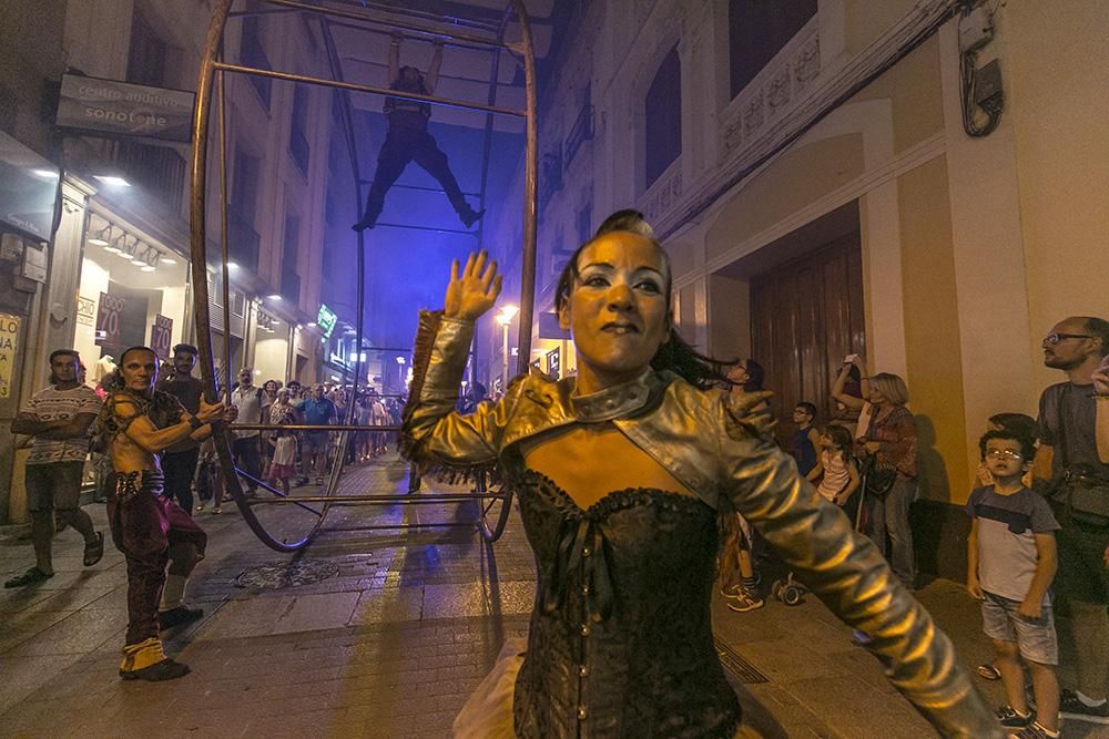 Fotogalería/ El Circo toma la calle.