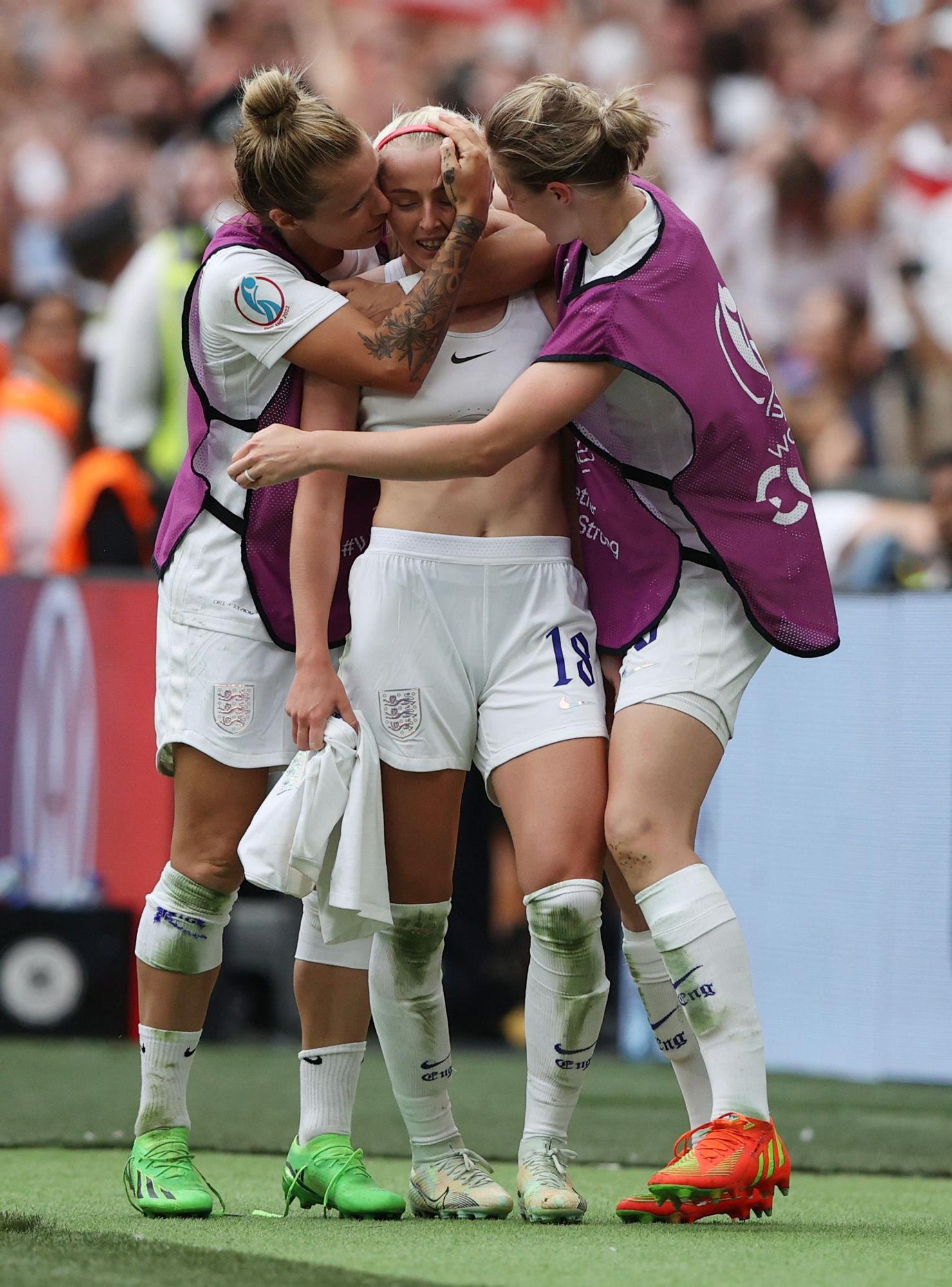 Así ha sido el gol de Kelly para que Inglaterra gane la Eurocopa Femenina