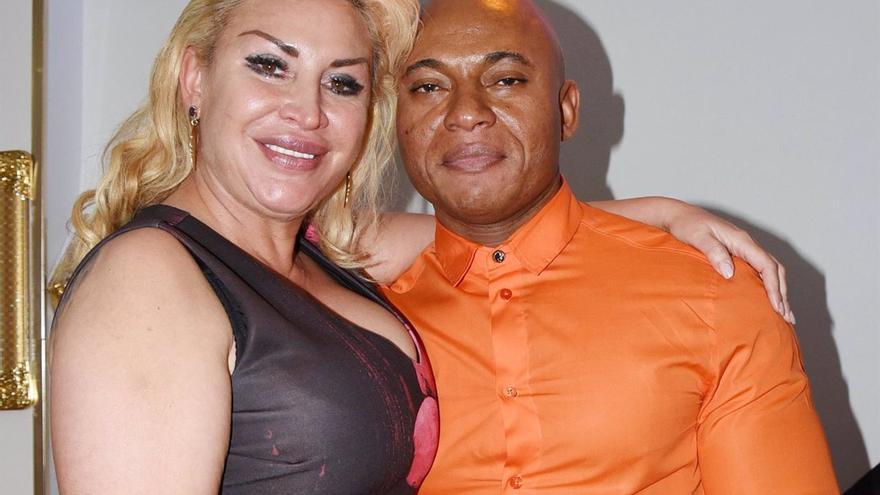 Raquel Mosquera comparte las imágenes de su reciente boda con Isi